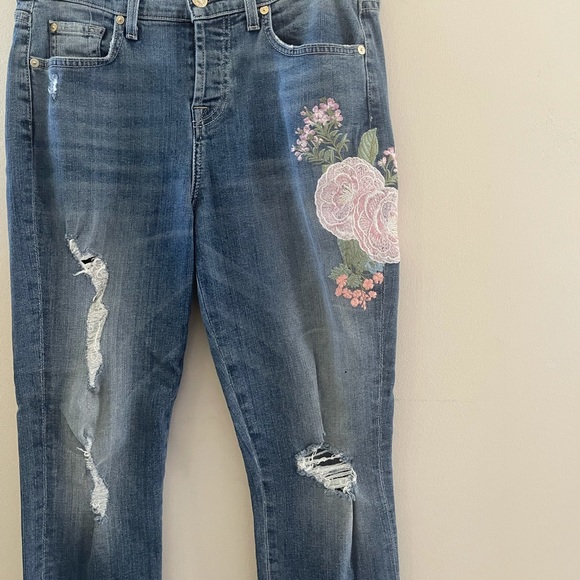7 Mankind Distressed Floral Jeans Size 26 - Picture 3 of 12